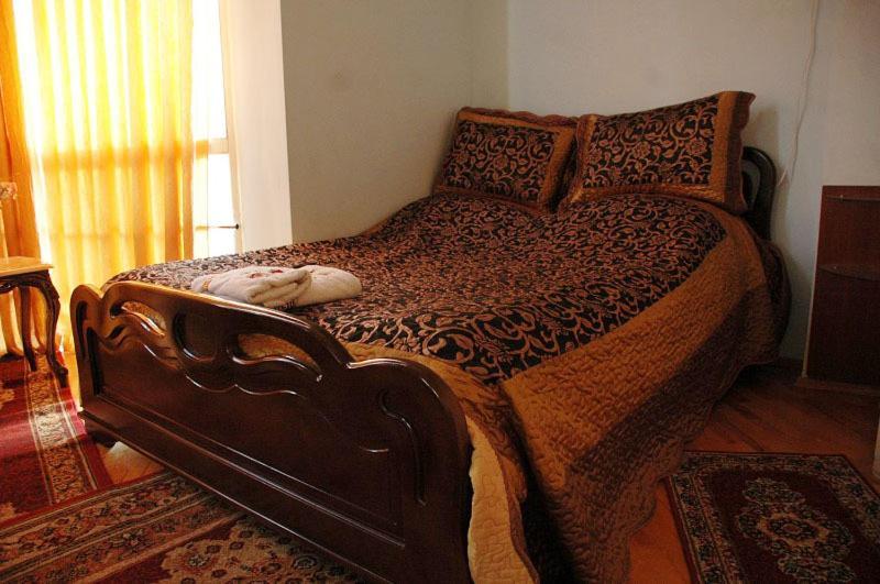 Edemi Otel Kutaisi Dış mekan fotoğraf