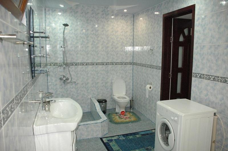 Edemi Otel Kutaisi Oda fotoğraf