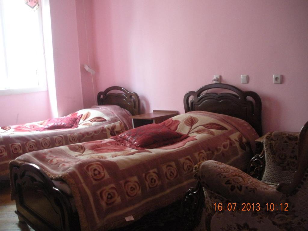 Edemi Otel Kutaisi Oda fotoğraf