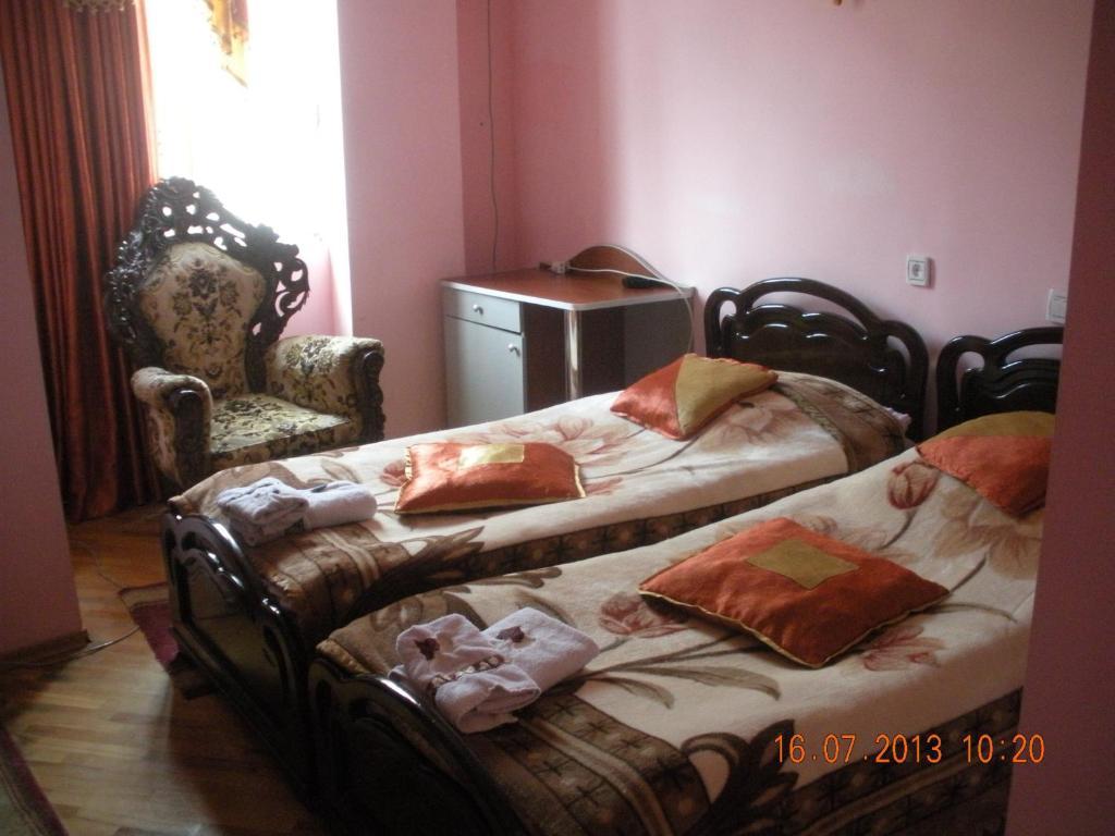 Edemi Otel Kutaisi Oda fotoğraf