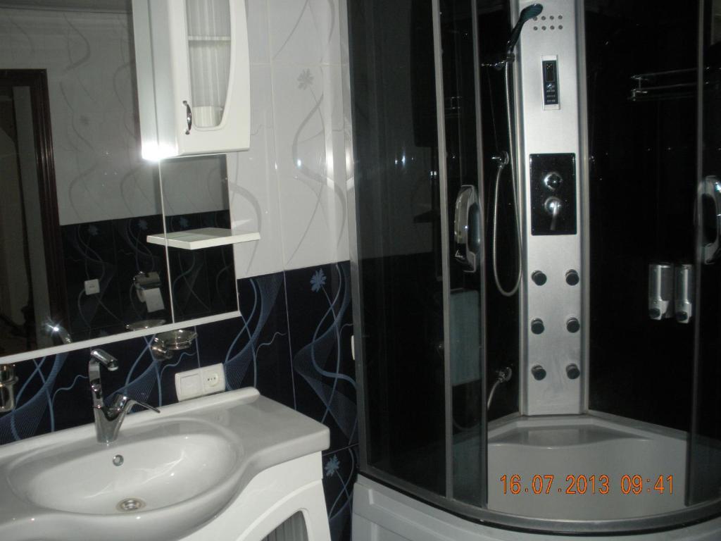 Edemi Otel Kutaisi Dış mekan fotoğraf