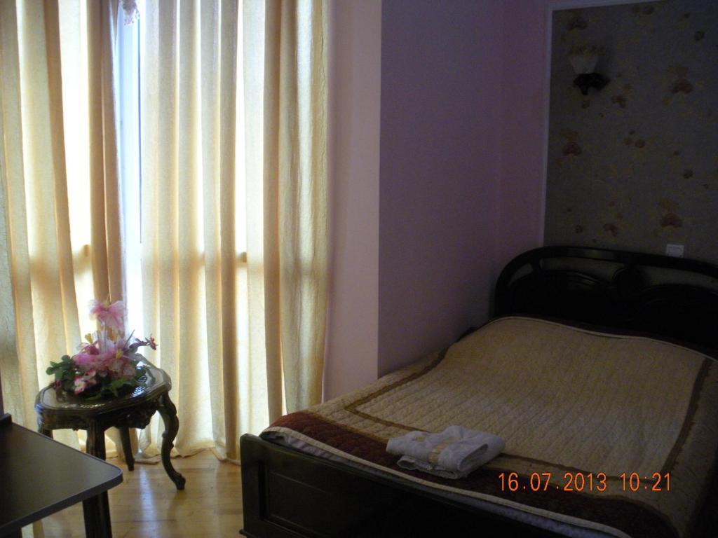 Edemi Otel Kutaisi Dış mekan fotoğraf