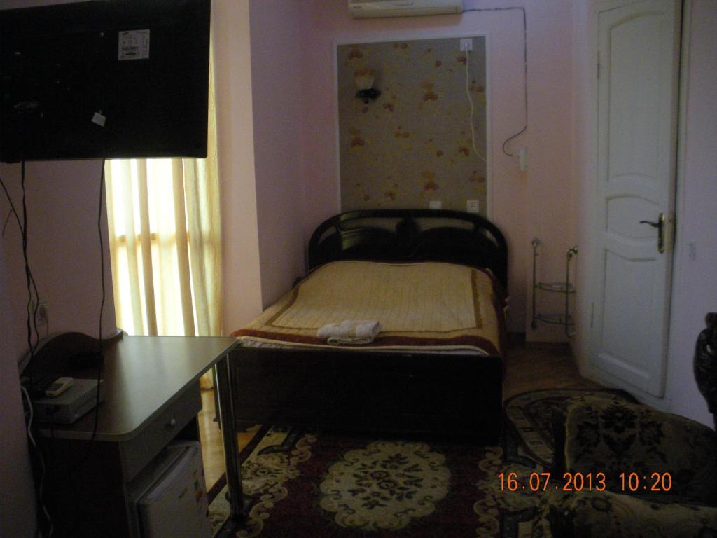 Edemi Otel Kutaisi Oda fotoğraf