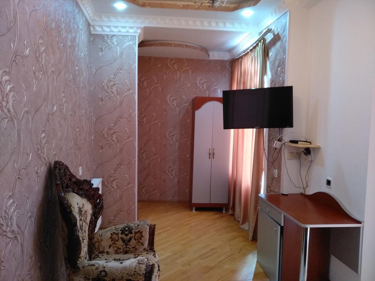 Edemi Otel Kutaisi Dış mekan fotoğraf